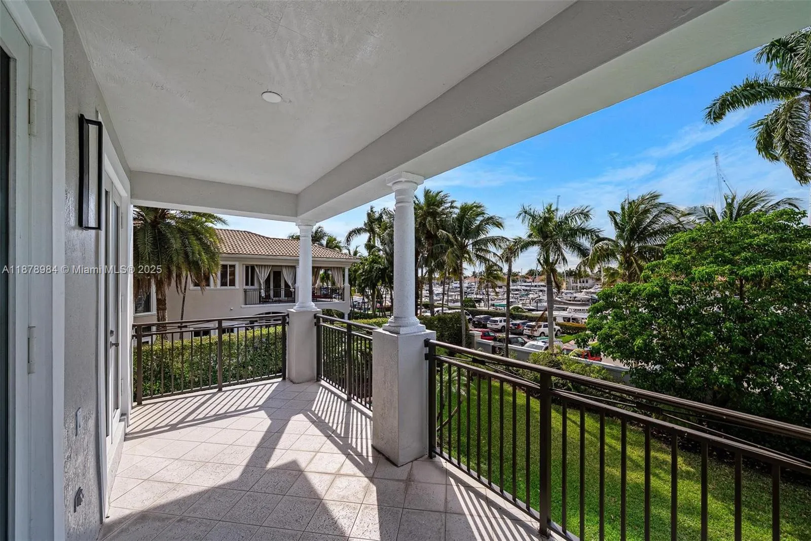1260 Hatteras Ln