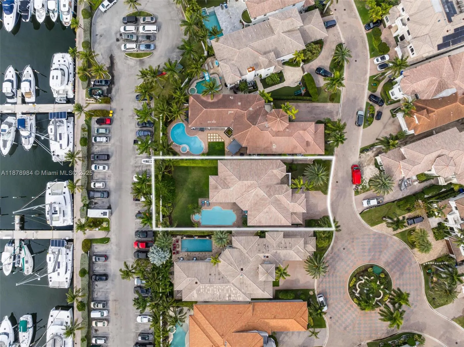 1260 Hatteras Ln