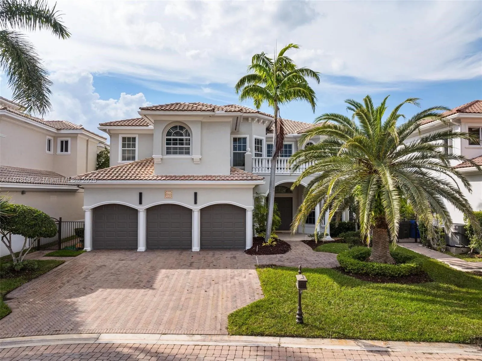 1260 Hatteras Ln