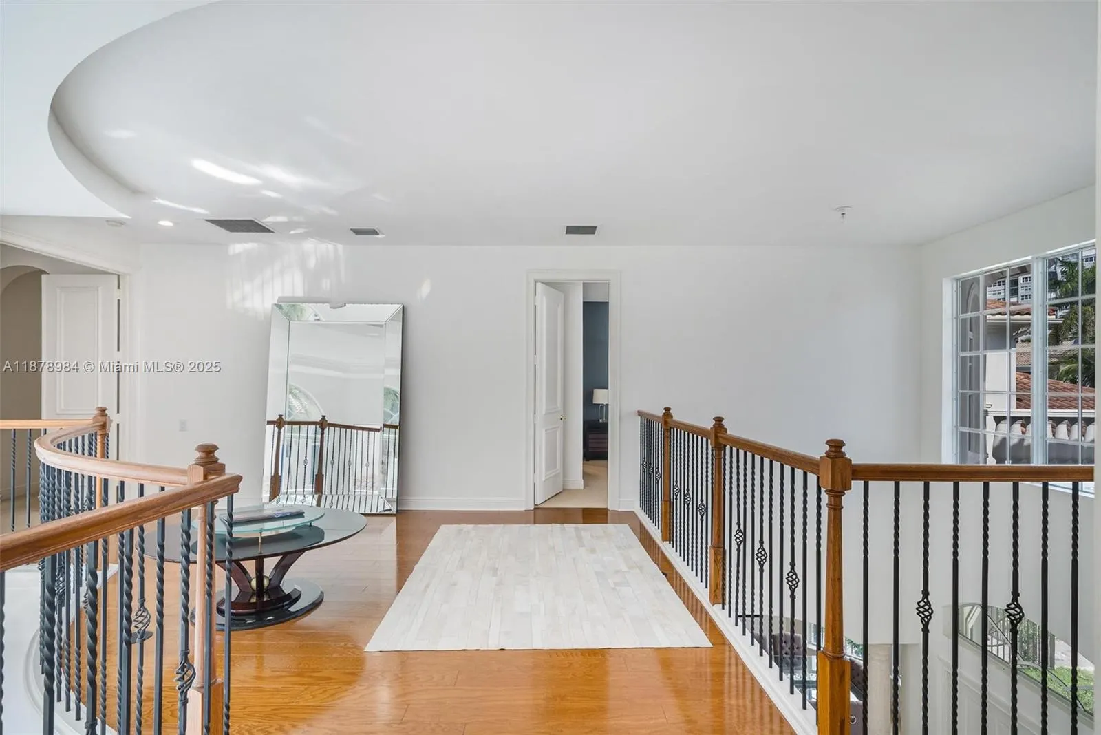 1260 Hatteras Ln