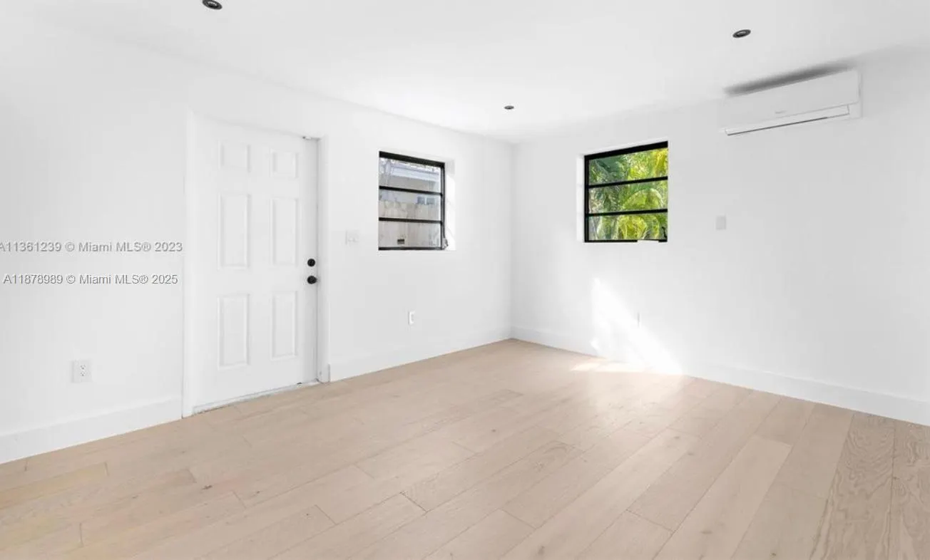 4444 Adams Ave