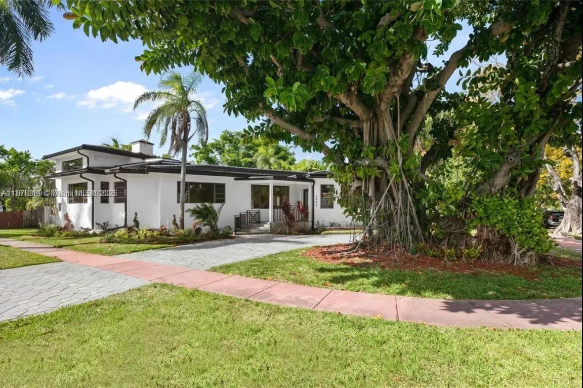 4444 Adams Ave