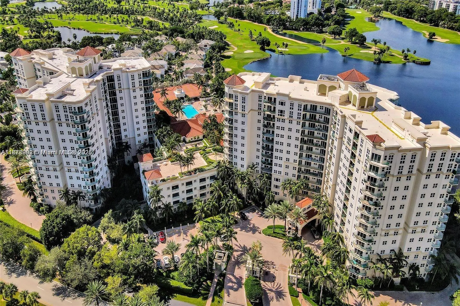 20000 E Country Club Dr, #209