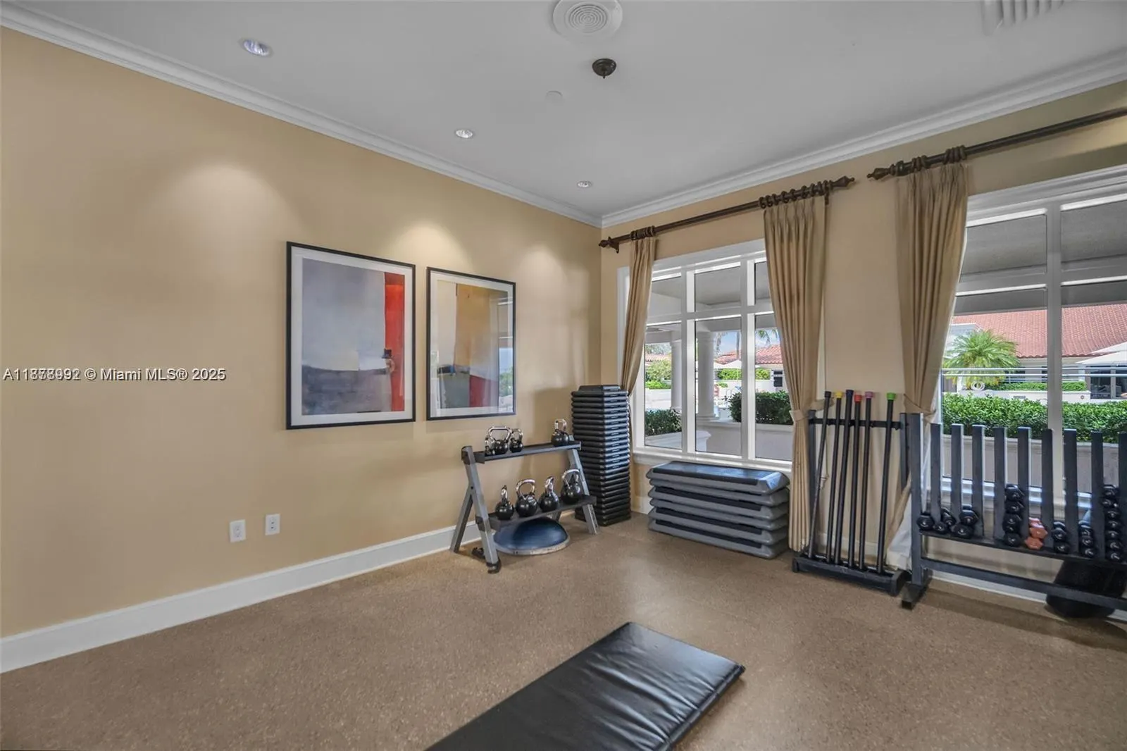 20000 E Country Club Dr, #209