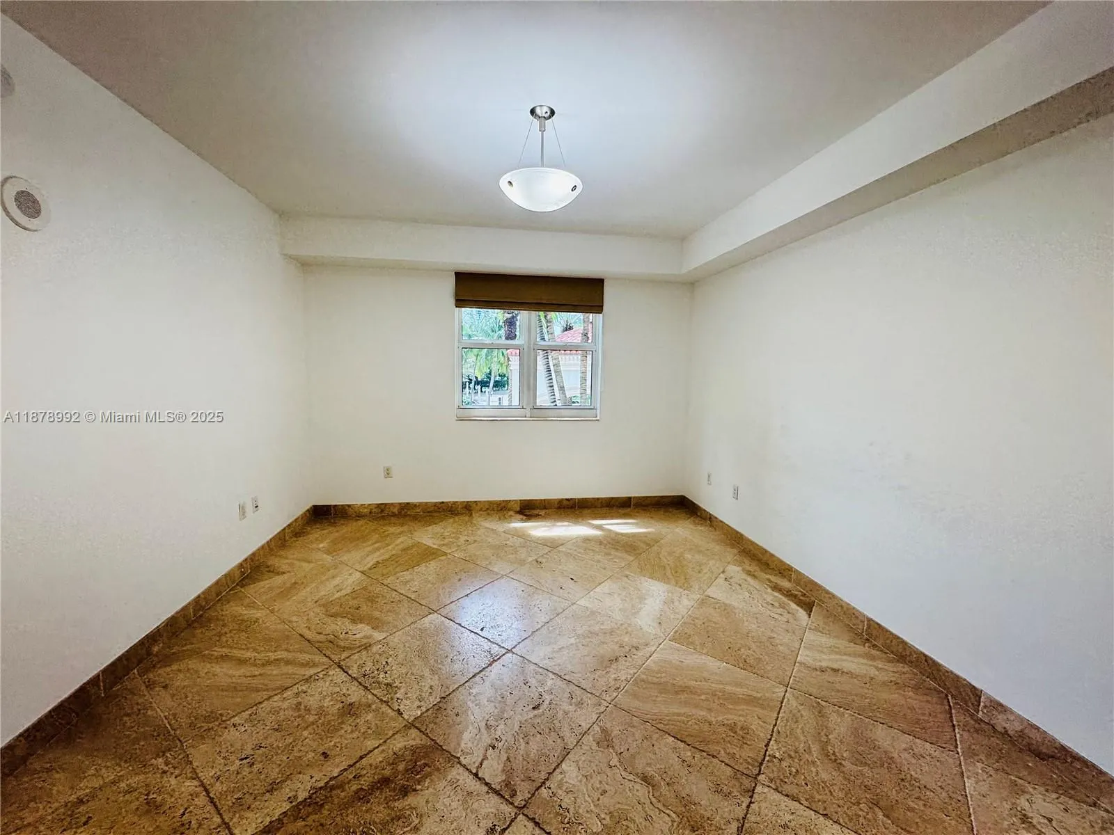20000 E Country Club Dr, #209