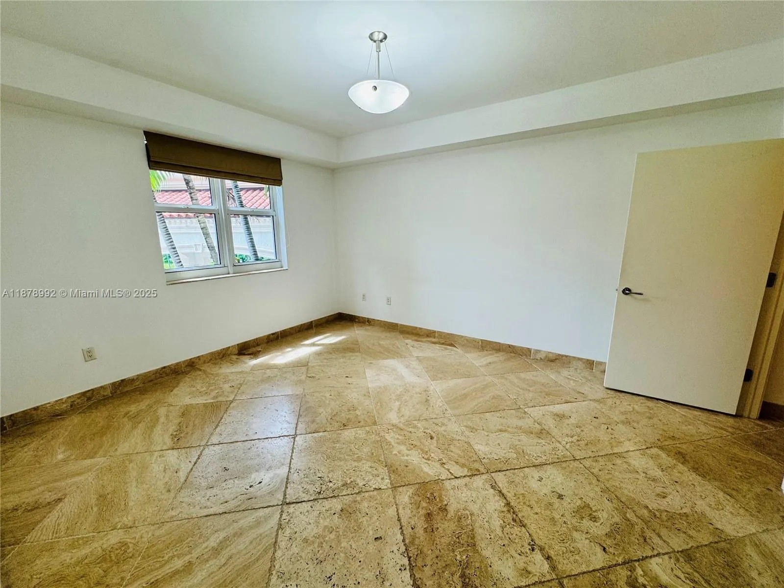 20000 E Country Club Dr, #209