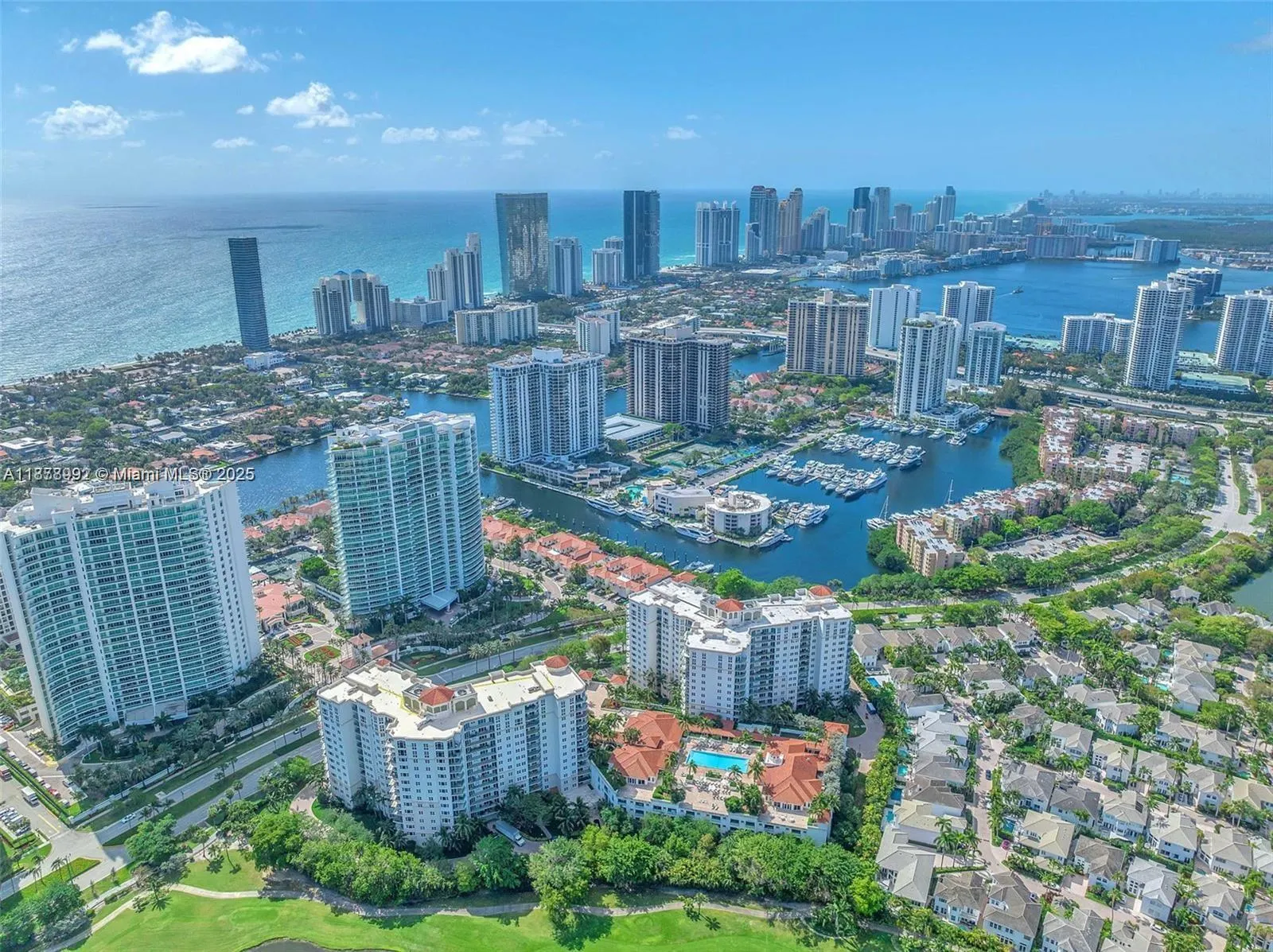 20000 E Country Club Dr, #209