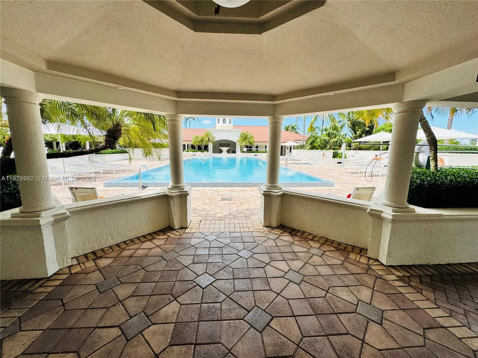 20000 E Country Club Dr, #209