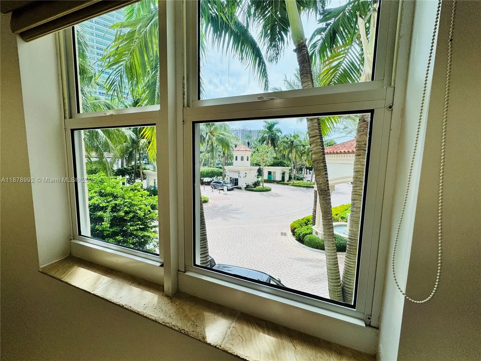 20000 E Country Club Dr, #209