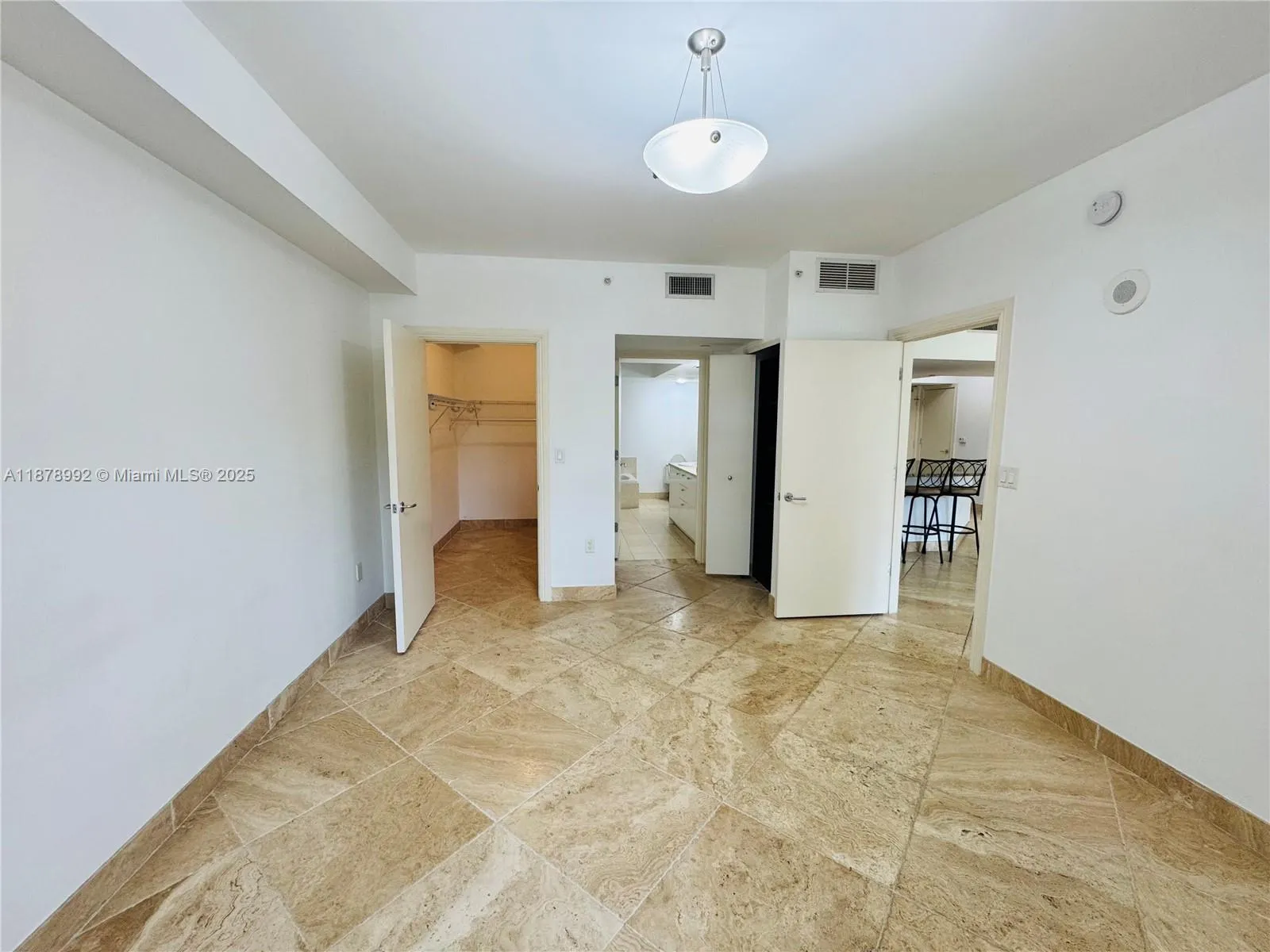 20000 E Country Club Dr, #209