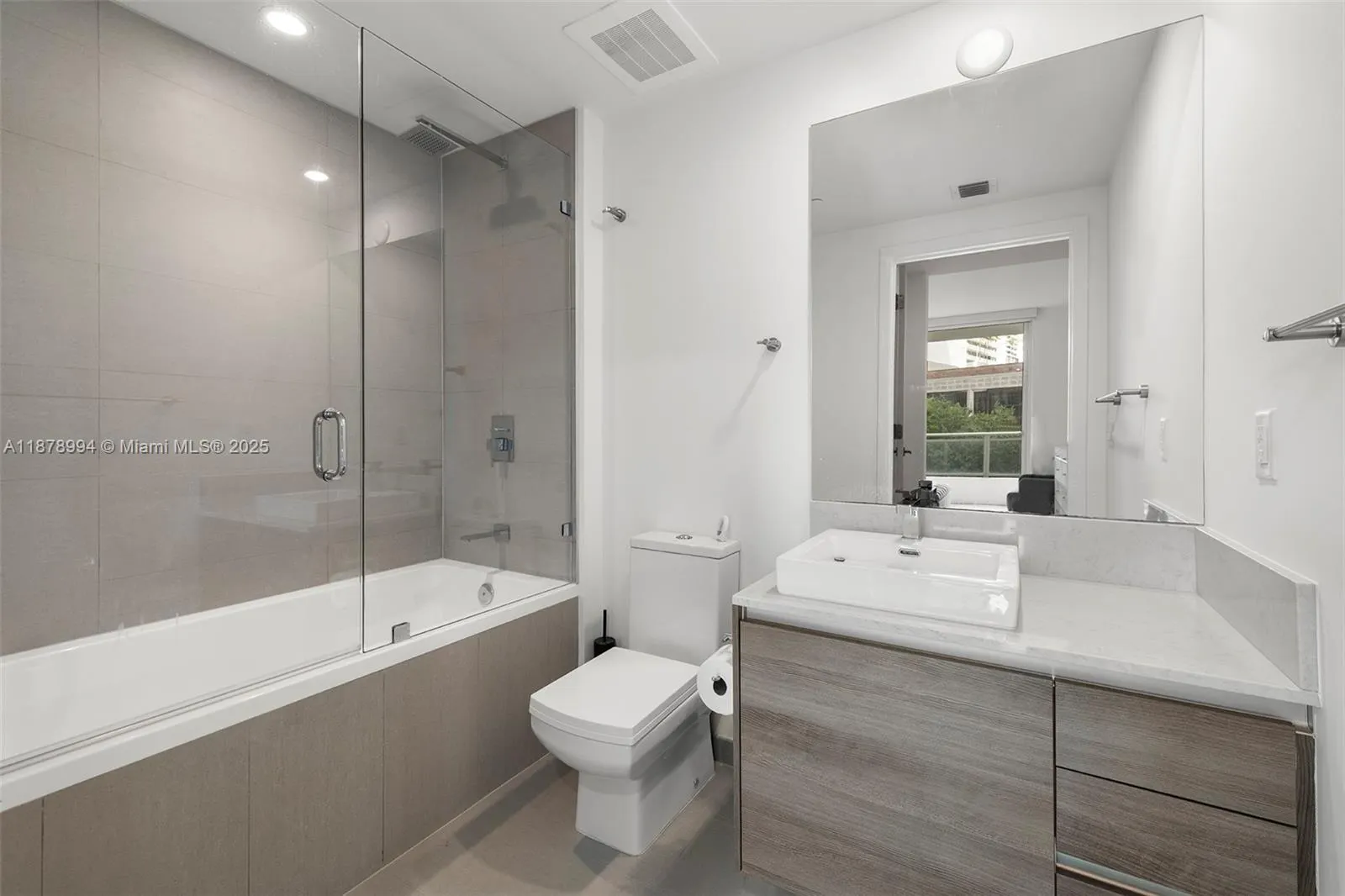 1080 Brickell Ave, #209