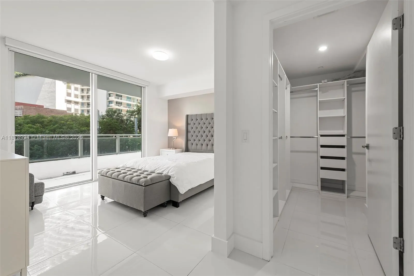 1080 Brickell Ave, #209