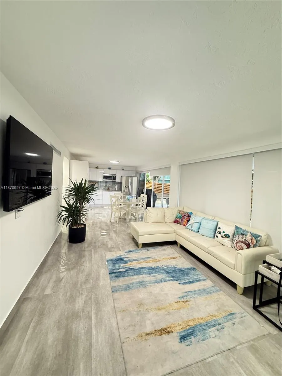 60 SE Marlin Ave