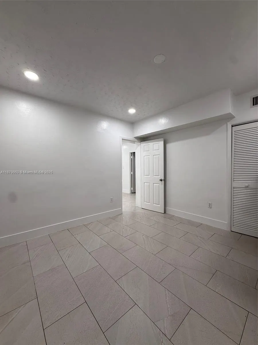 600 NW 116th Ter, #1
