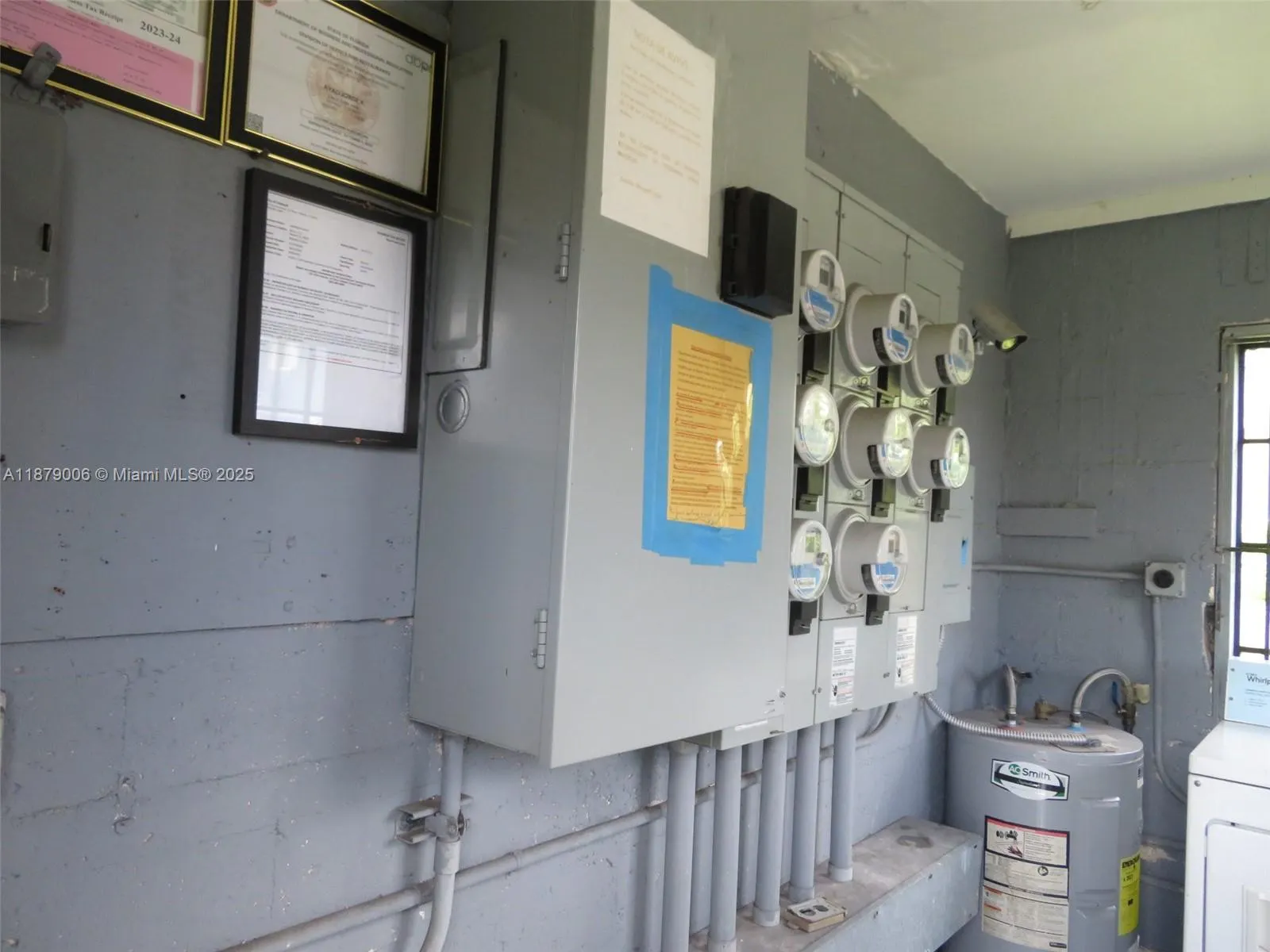 60 W 11th St