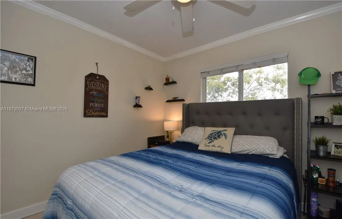 3050 NE 5th Ter, #8