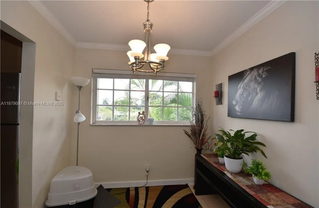 3050 NE 5th Ter, #8