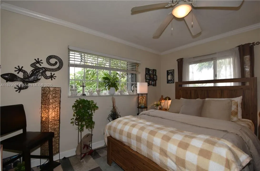 3050 NE 5th Ter, #8