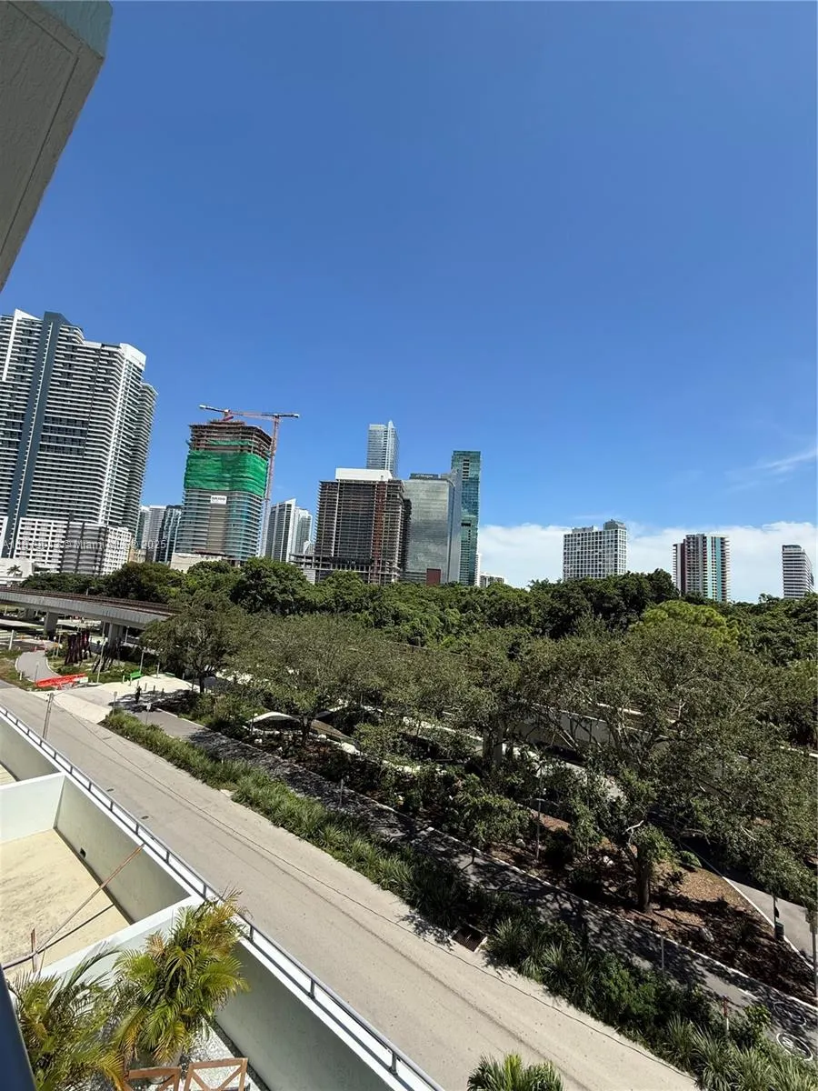 1600 SW 1st Ave, #409