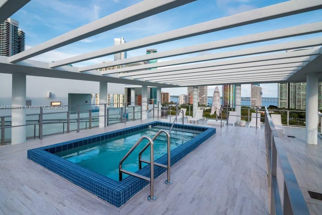 1600 SW 1st Ave, #409