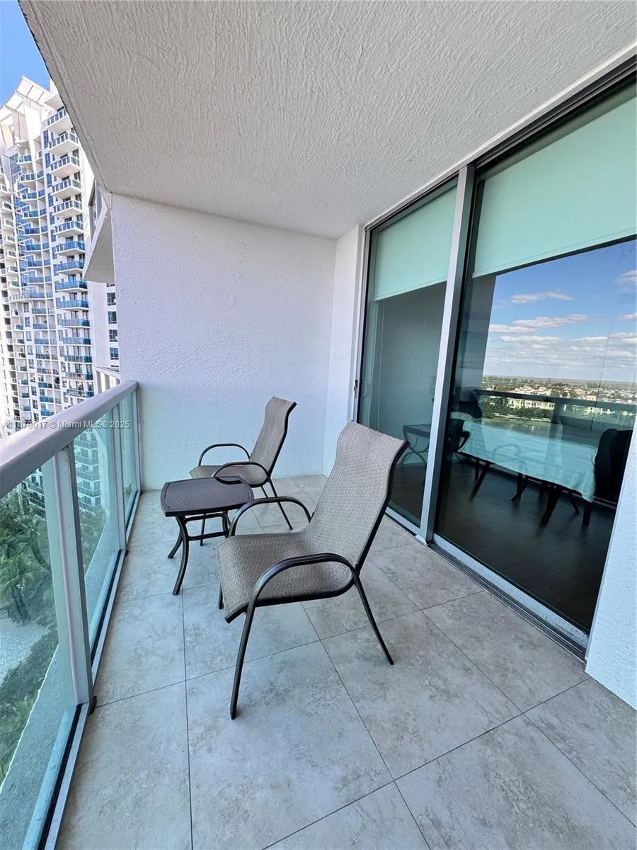 2681 N Flamingo Rd, #1503S