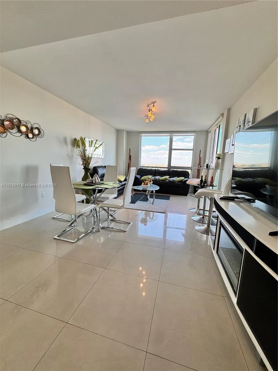2681 N Flamingo Rd, #1503S