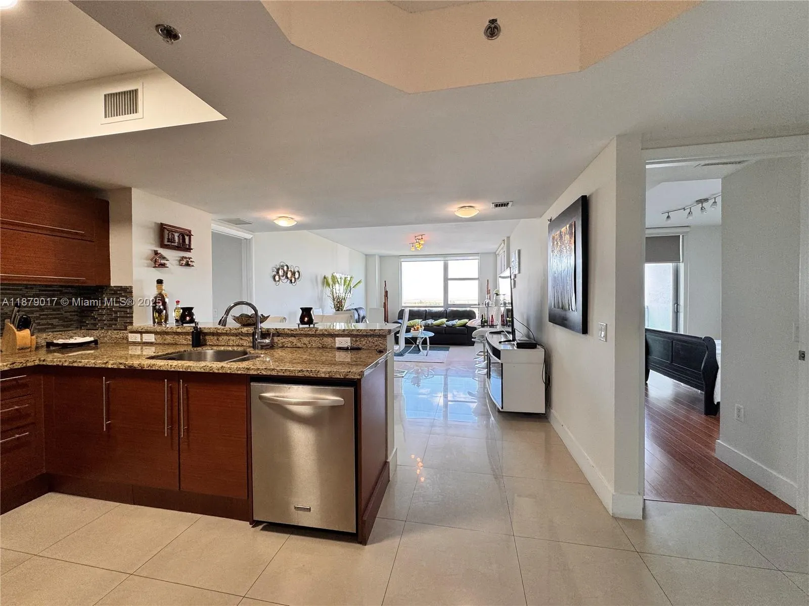 2681 N Flamingo Rd, #1503S