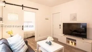 27 NE 60th Ter, #4