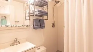 27 NE 60th Ter, #4