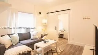 27 NE 60th Ter, #4