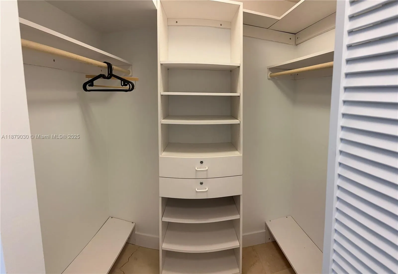 2501 Brickell Ave, #209