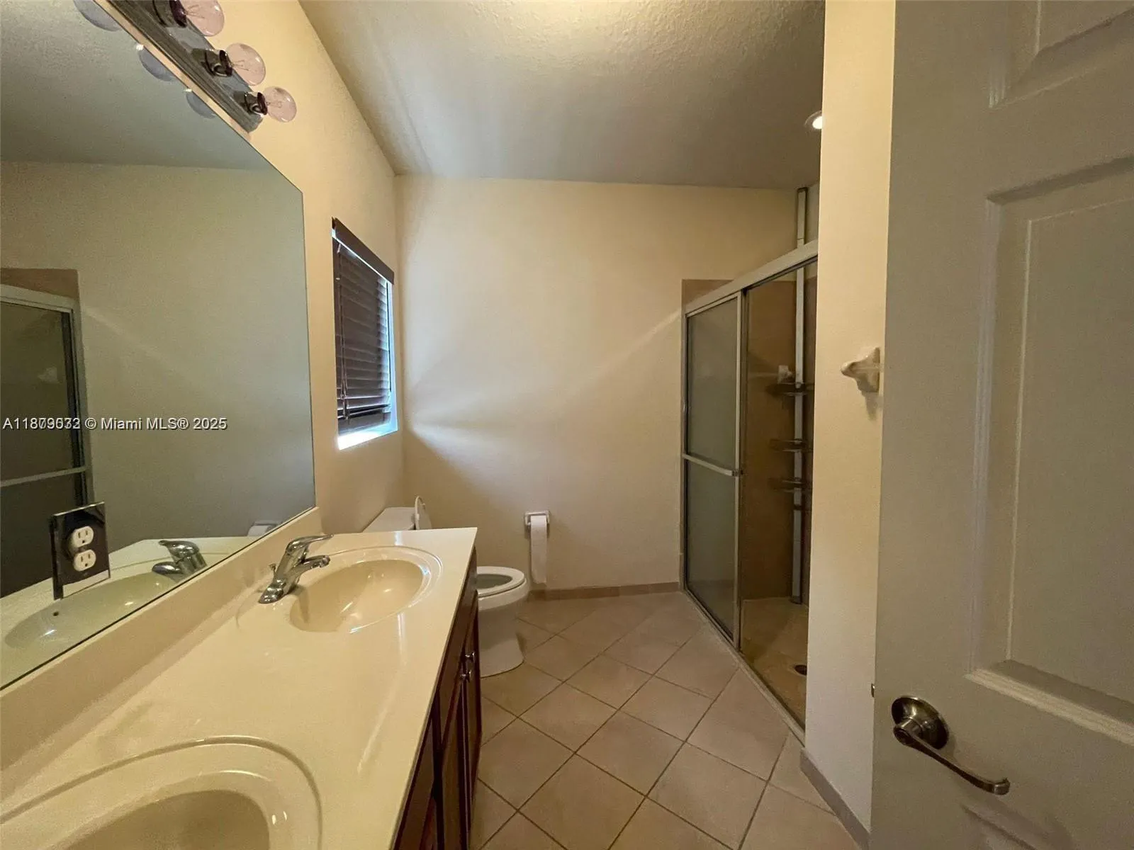 2401 NE 4th St