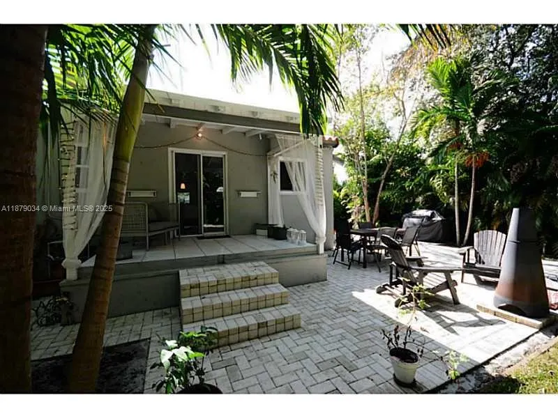 273 NW 92nd St
