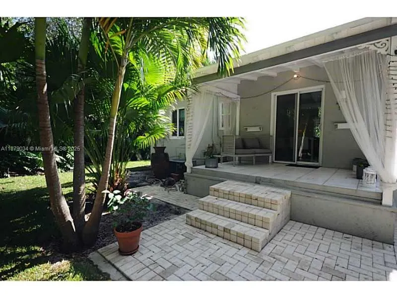 273 NW 92nd St
