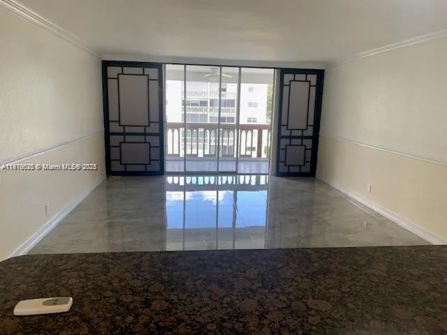901 NE 14th Ave, #407
