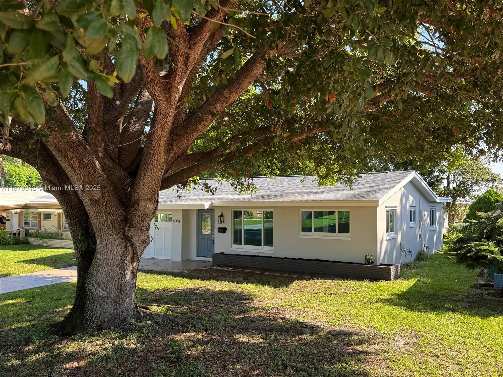 6004 NW 70th Ave