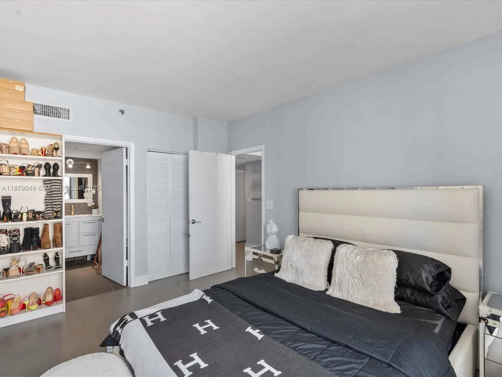 540 Brickell Key Dr, #1702