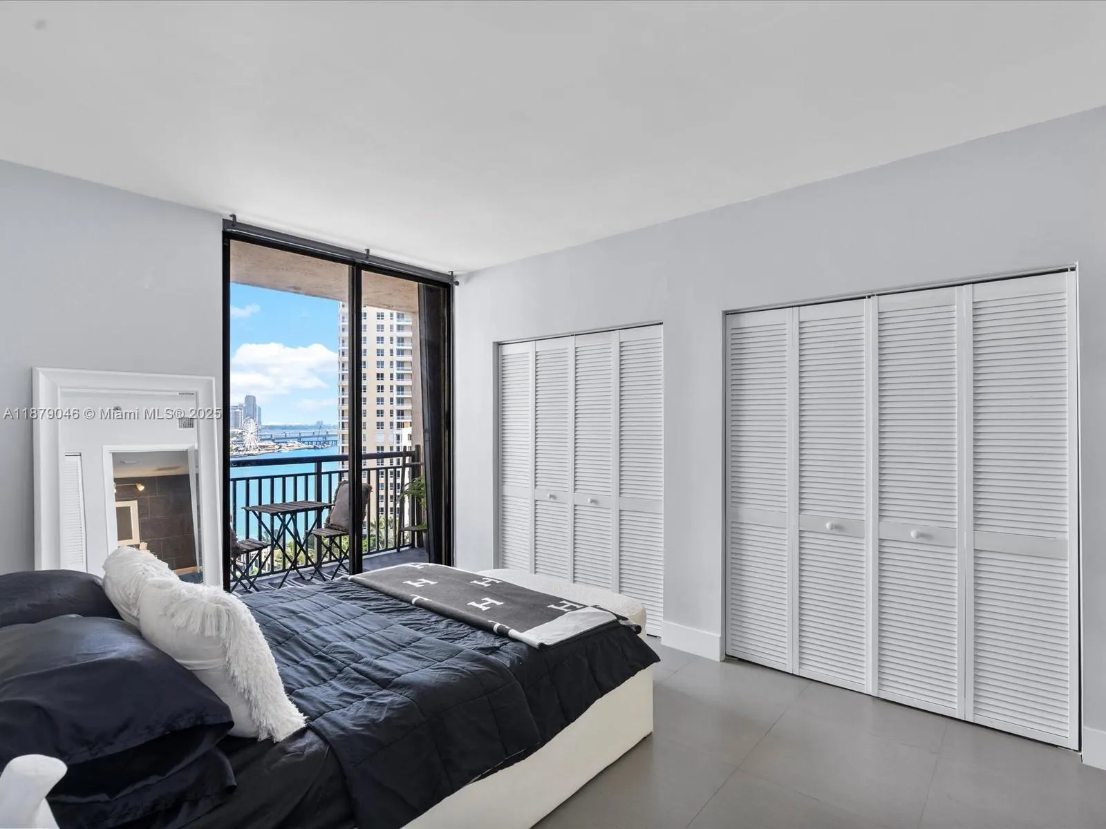 540 Brickell Key Dr, #1702