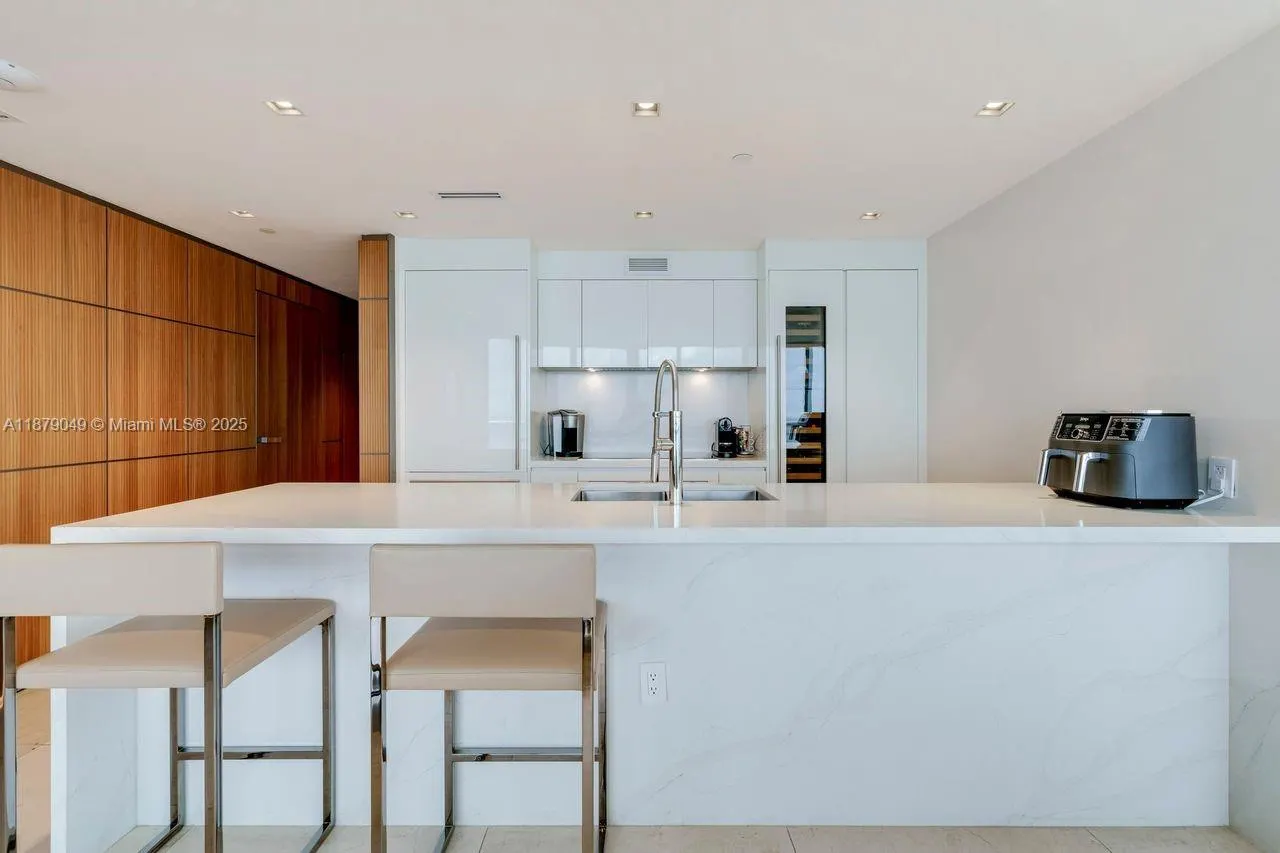 465 Brickell Ave, #4801