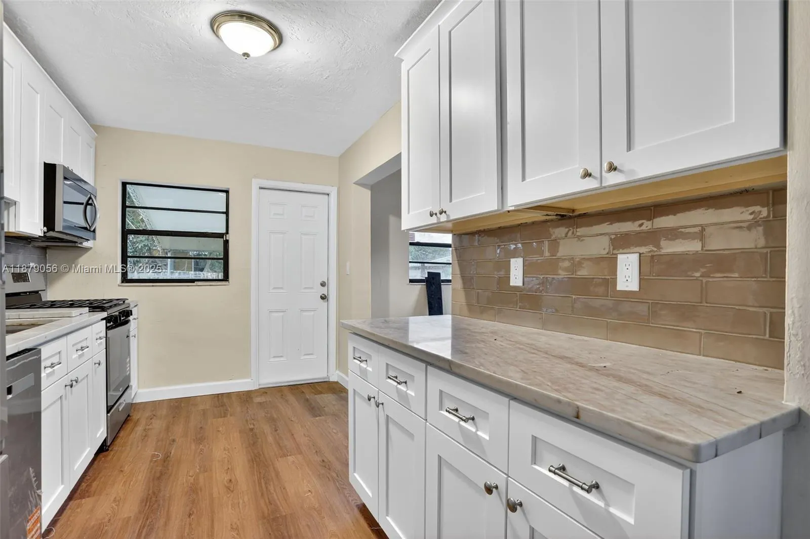 390 NE 51st Ct