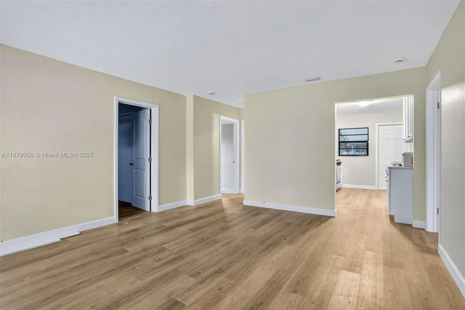 390 NE 51st Ct