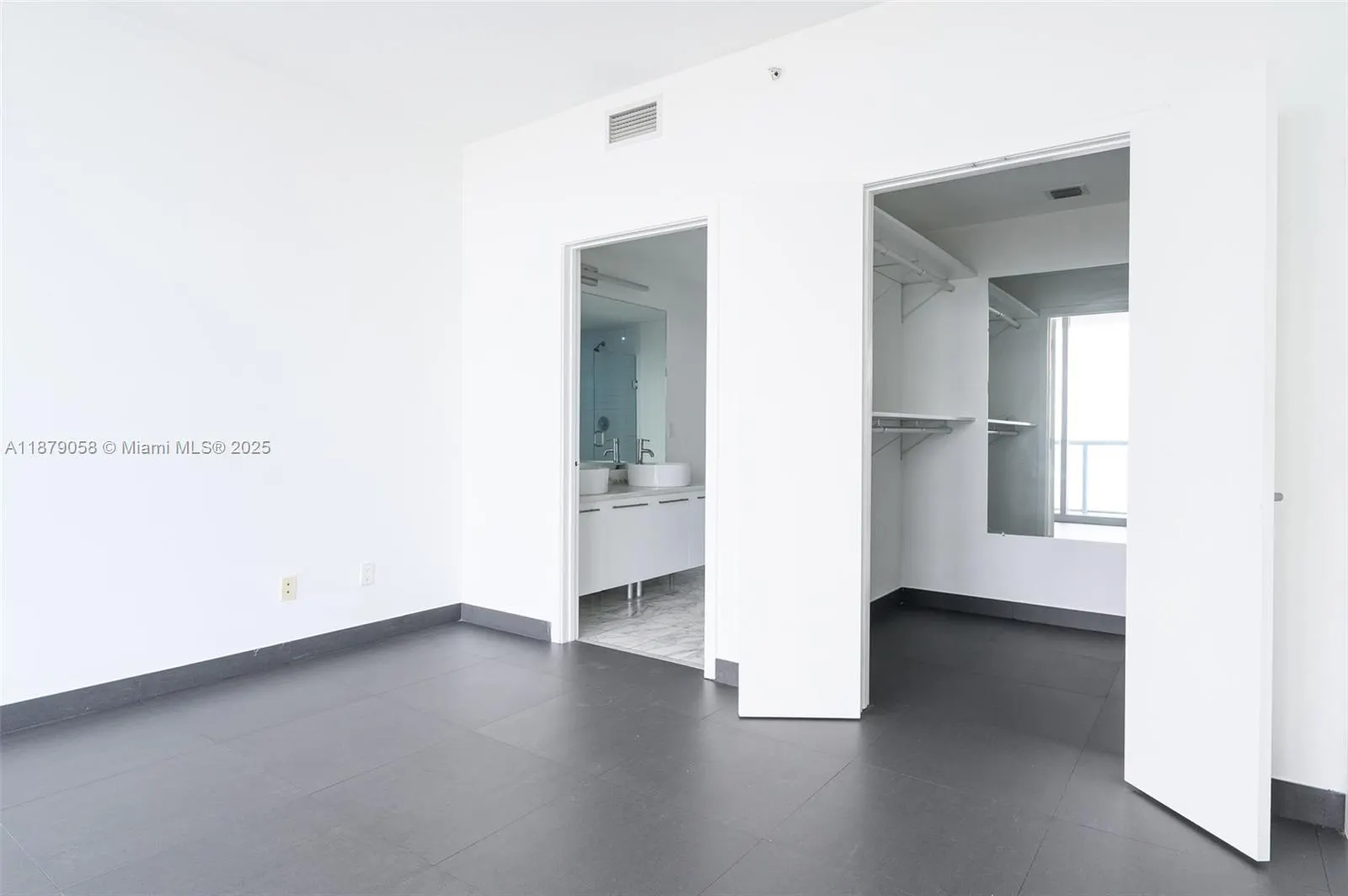 888 Biscayne Blvd, #3406