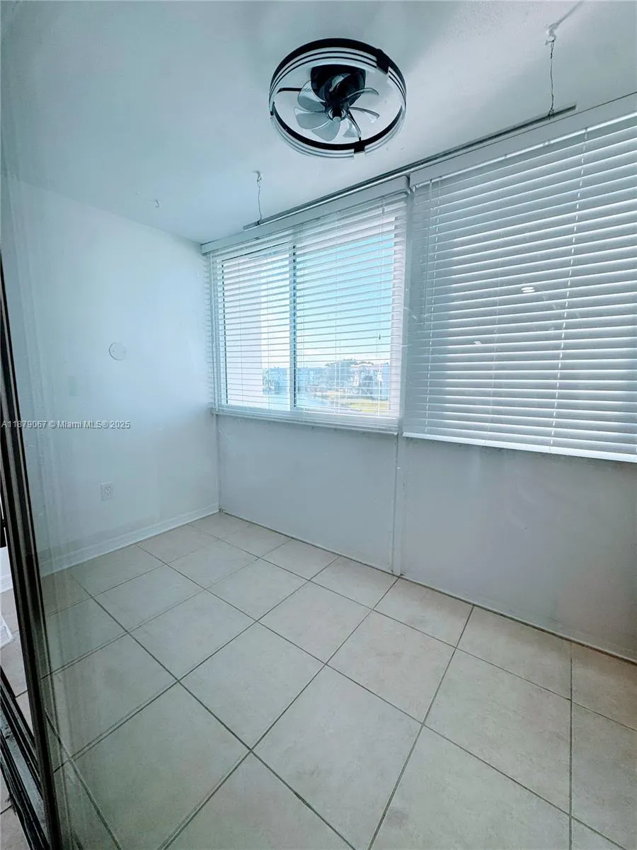 8110 Sunrise Lakes Blvd, #303