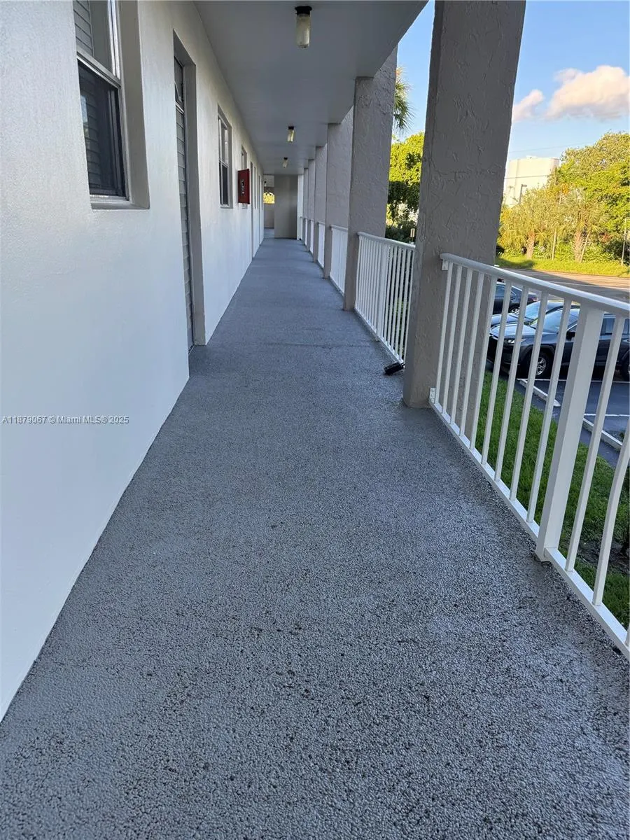 8110 Sunrise Lakes Blvd, #303