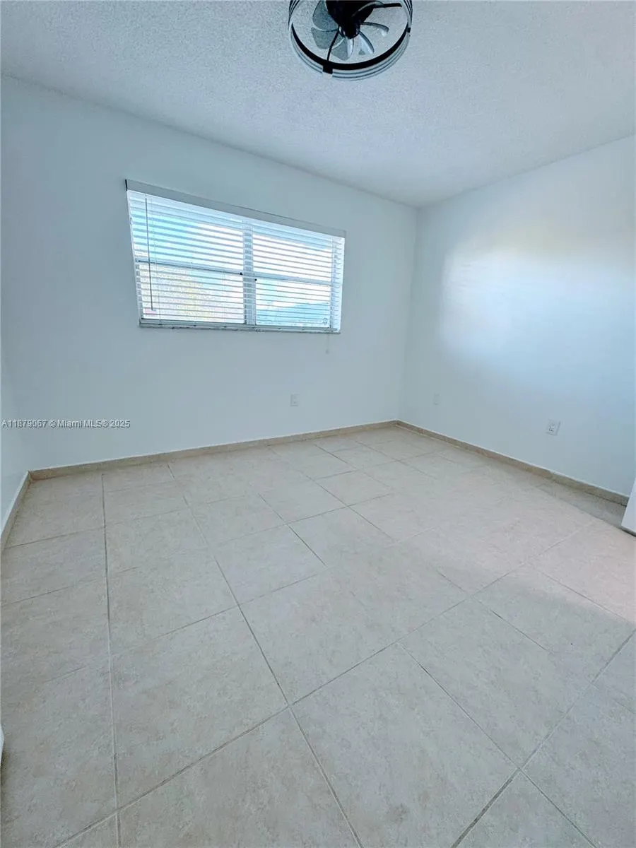 8110 Sunrise Lakes Blvd, #303