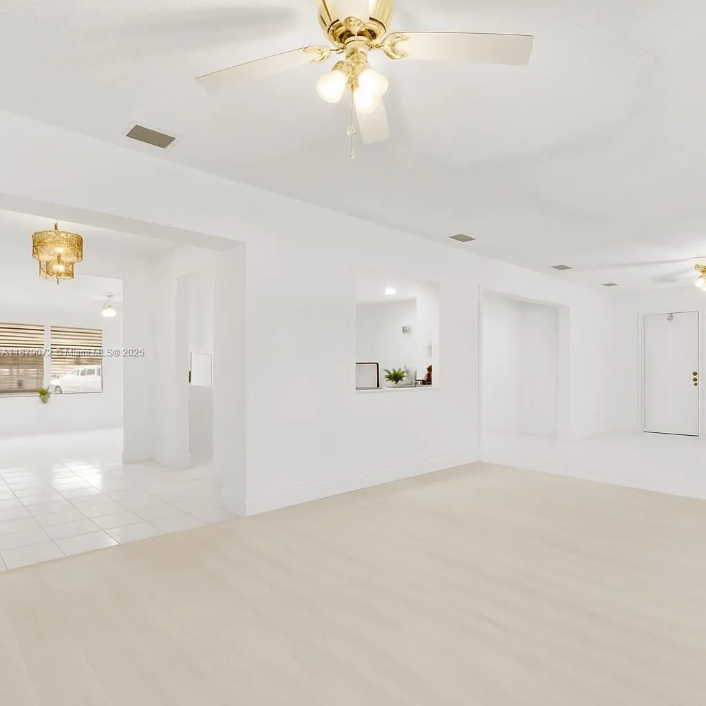 5706 NW 81st Ave