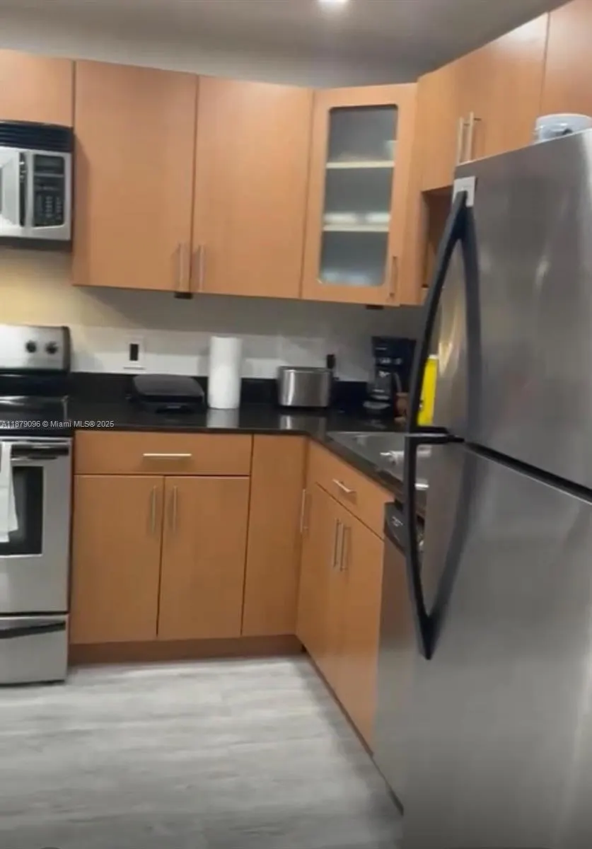 20335 W Country Club Dr, #2401
