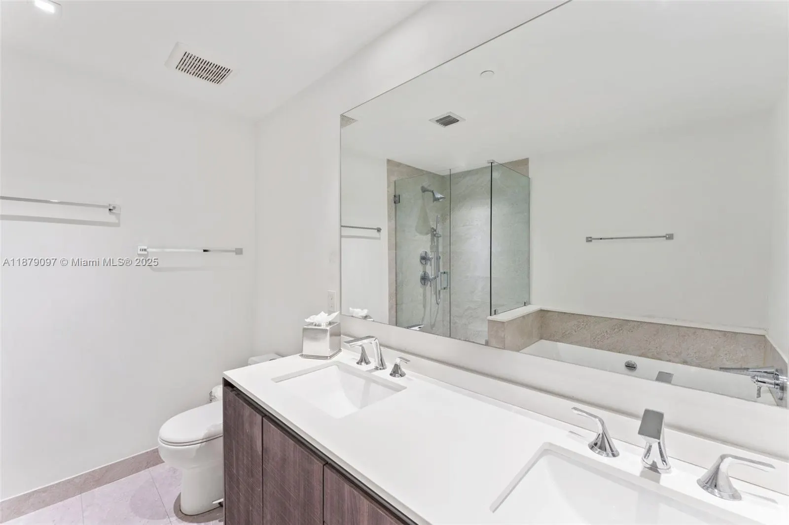 488 NE 18th St, #411