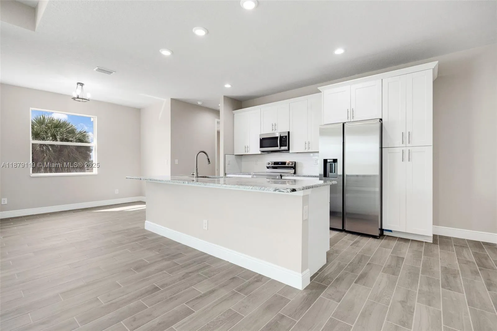 1103 Andover Dr