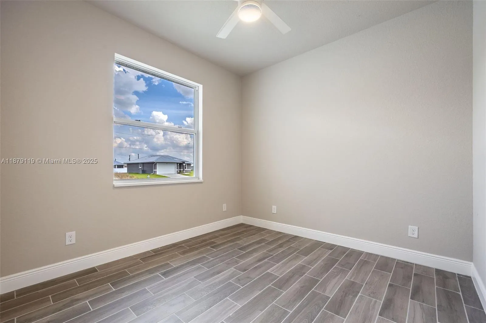 1103 Andover Dr
